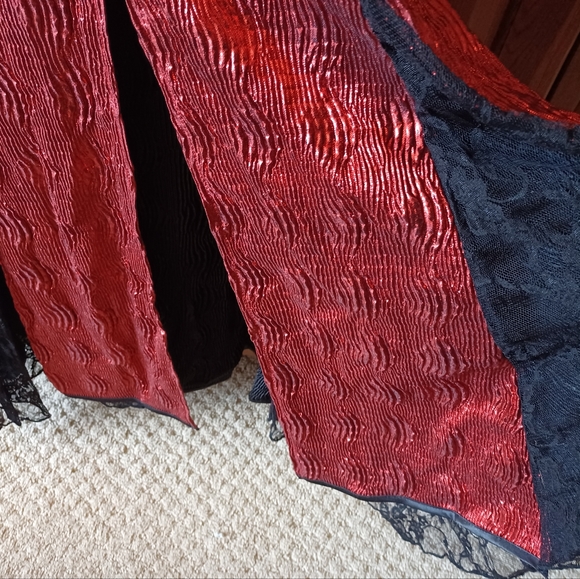 Women's Vampire Madam Costume (X-Large/14-16) - Picture 7 of 9